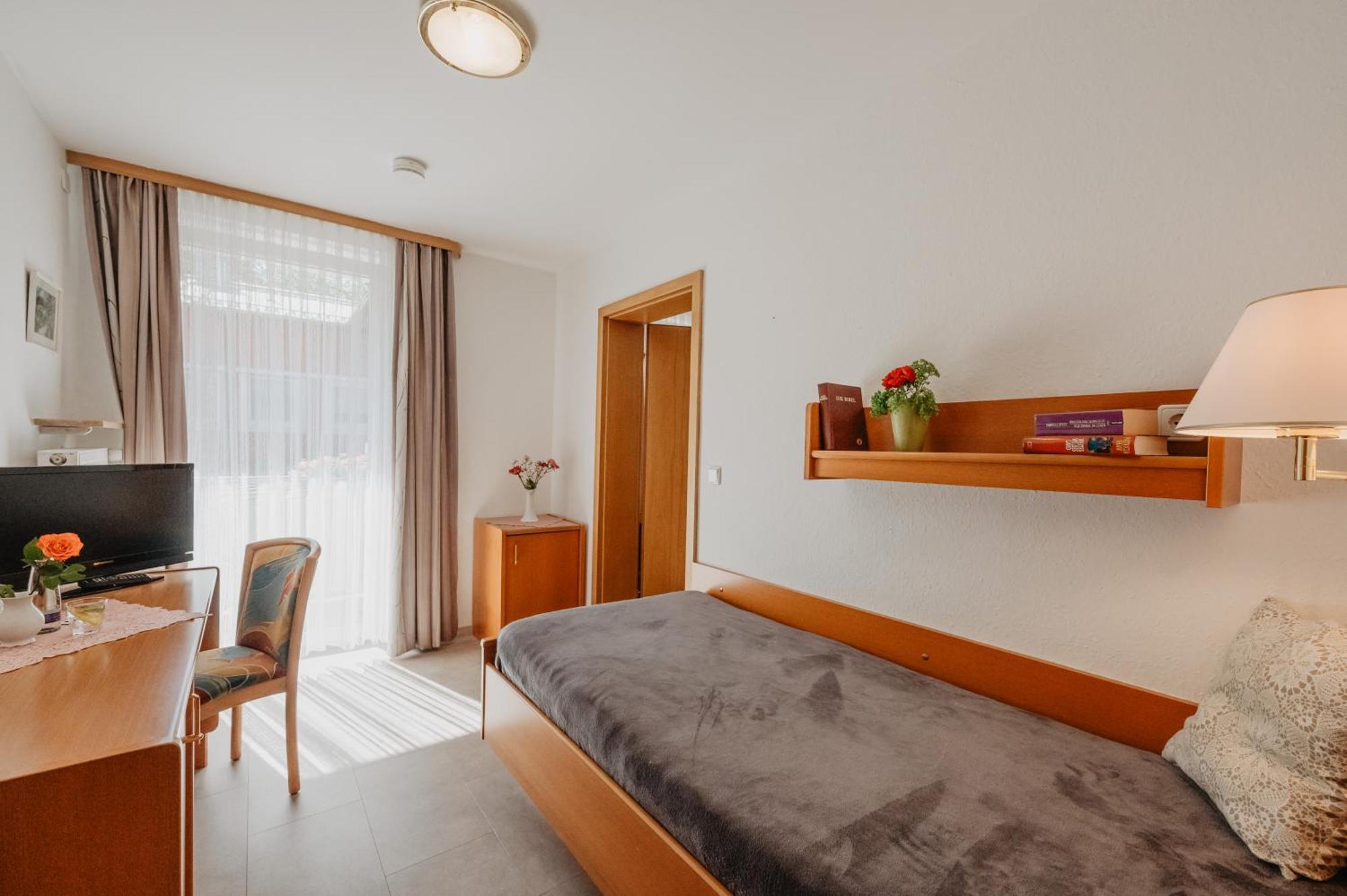 Haus Hildegard Otel Bad Füssing Dış mekan fotoğraf